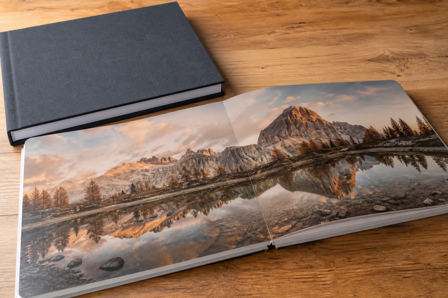 Фотокнига с ровным раскрытием бабочка и панорамным разворотом